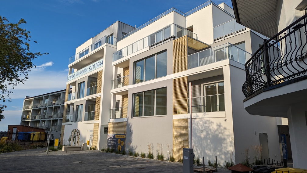 Moon Residence